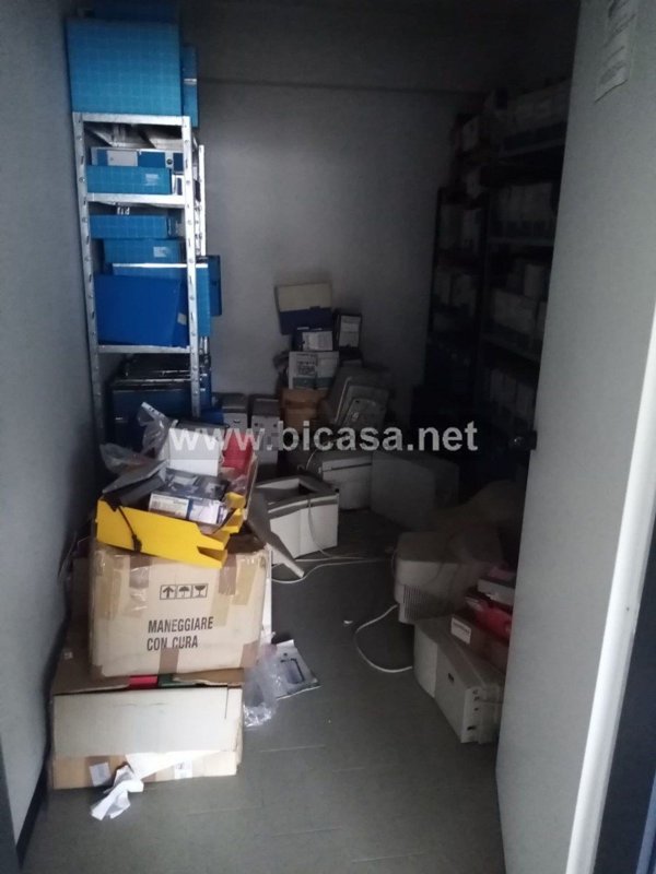 ufficio in vendita a Pesaro in zona San Bartolo
