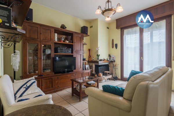 casa indipendente in vendita a Pesaro in zona Villa Fastiggi