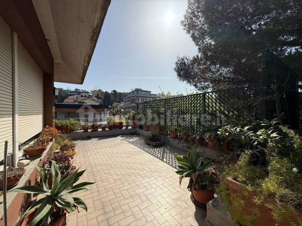 appartamento in vendita a Pesaro in zona Montegranaro