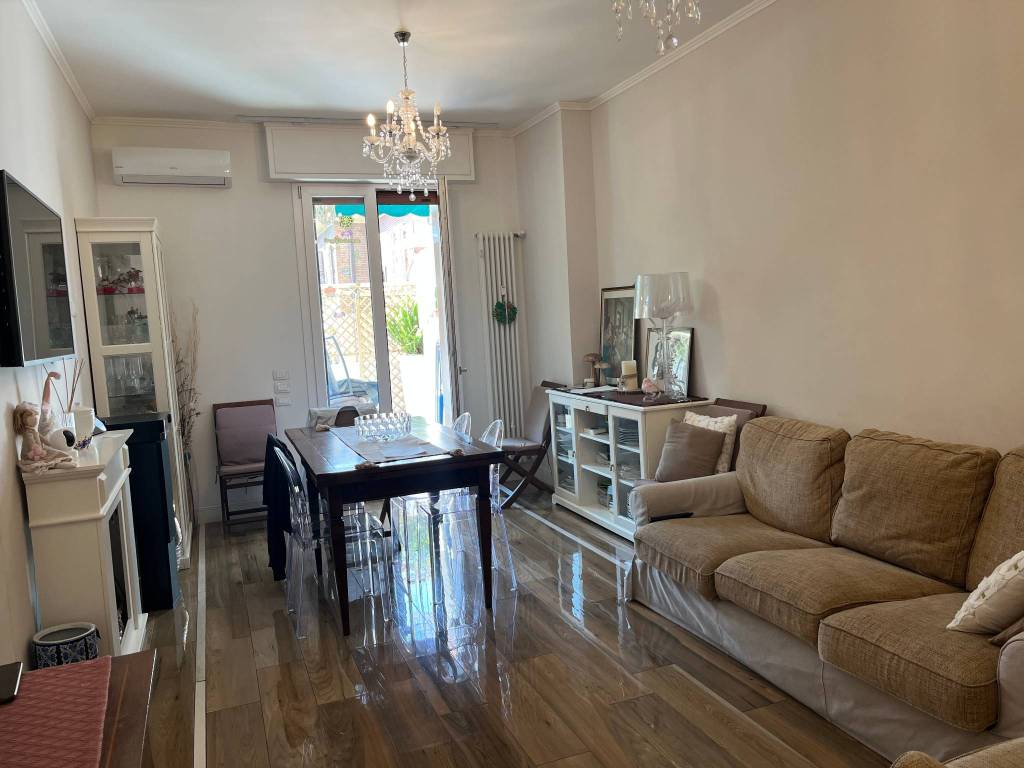 appartamento in vendita a Pesaro in zona Mare