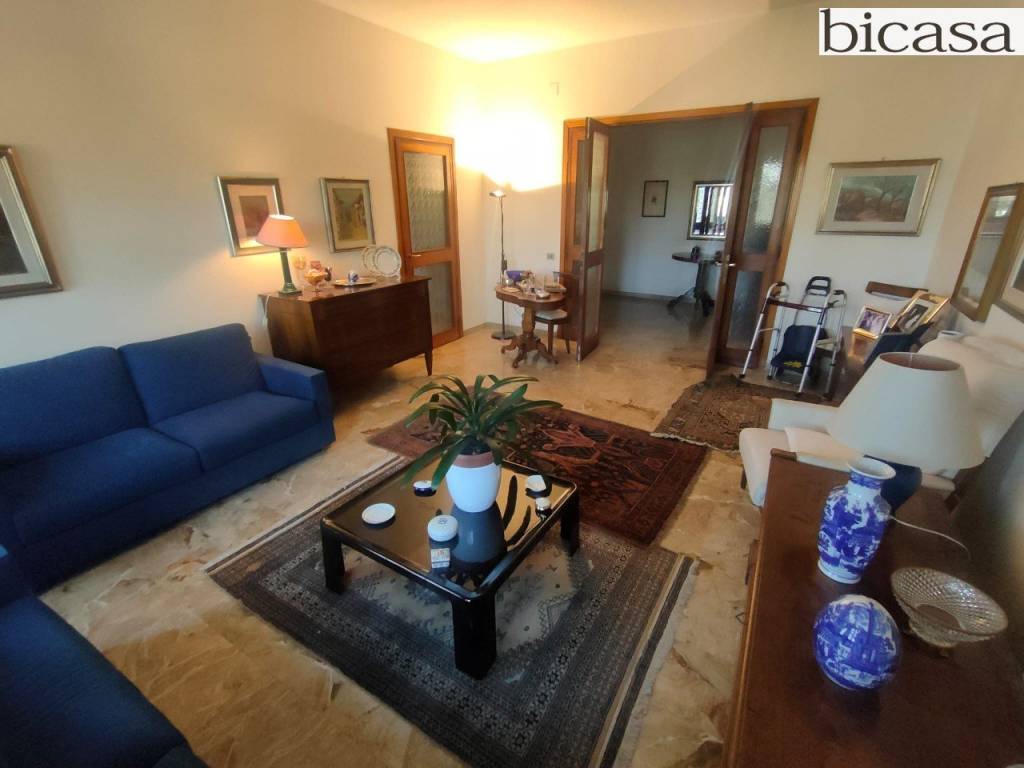 appartamento in vendita a Pesaro in zona Mare