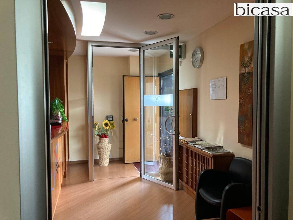 ufficio in vendita a Pesaro in zona Vismara