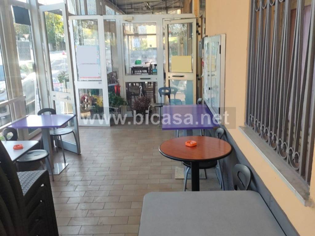 negozio in vendita a Pesaro in zona San Bartolo