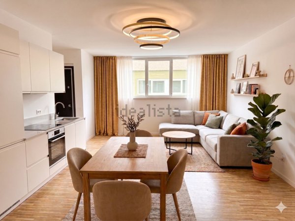 appartamento in vendita a Pesaro in zona Mare