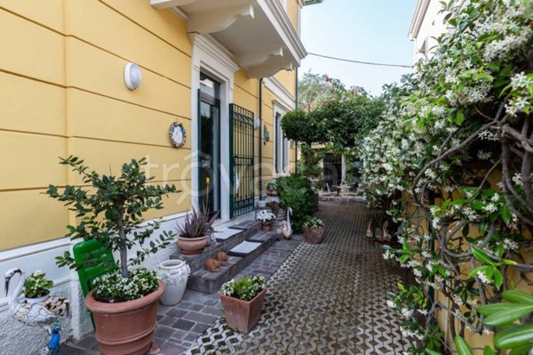 casa indipendente in vendita a Pesaro in zona Mare