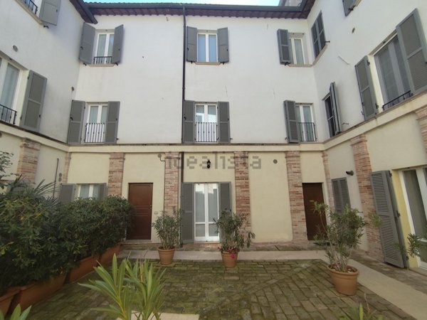 appartamento in vendita a Pesaro in zona Centro Città