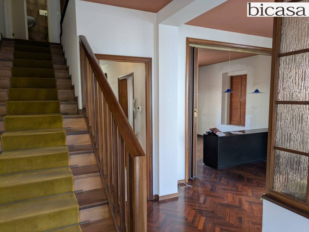 casa indipendente in vendita a Pesaro in zona Porto