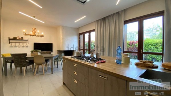 casa indipendente in vendita a Pesaro in zona Villa Fastiggi