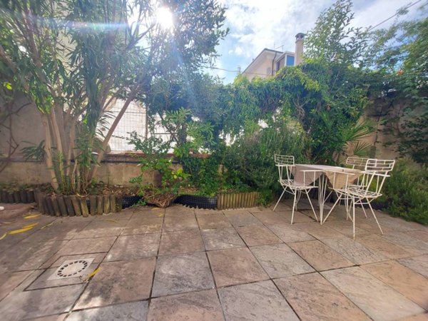 casa indipendente in vendita a Pesaro in zona Loreto