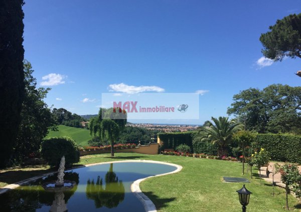 casa indipendente in vendita a Pesaro in zona Muraglia