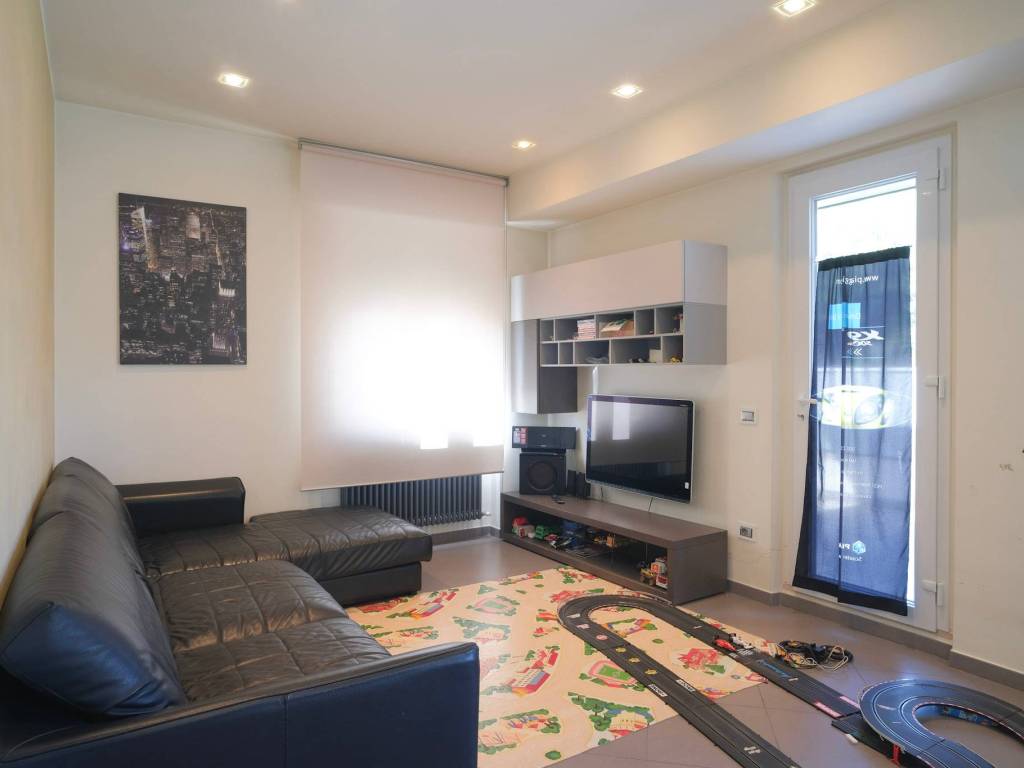 appartamento in vendita a Pesaro in zona Soria