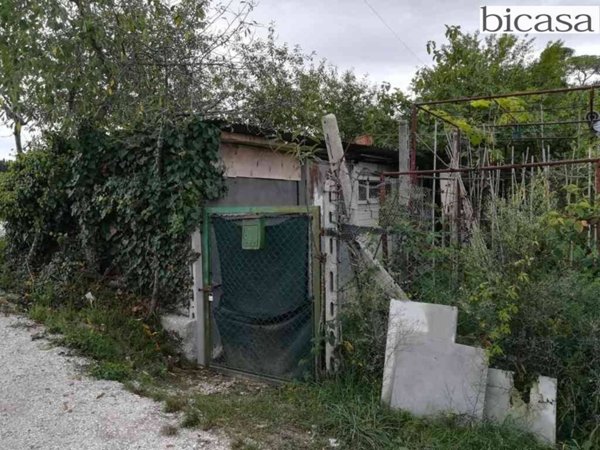 terreno agricolo in vendita a Pesaro in zona Pantano