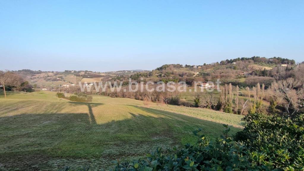terreno agricolo in vendita a Pesaro in zona Novilara