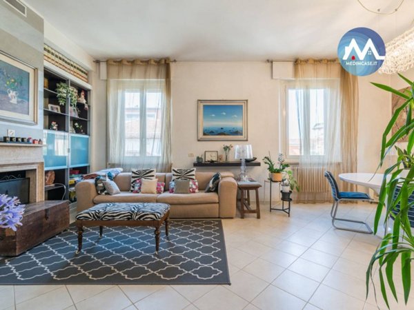 appartamento in vendita a Pesaro in zona Centro Città