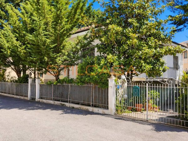 casa indipendente in vendita a Pesaro in zona Pantano