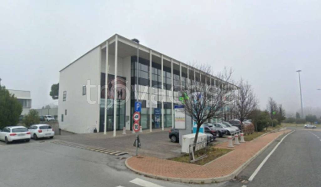 casa indipendente in vendita a Pesaro