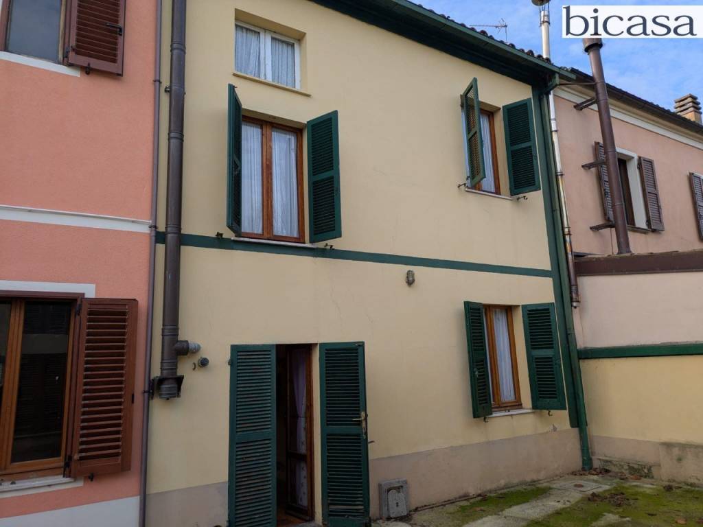 casa indipendente in vendita a Pesaro in zona Santa Maria dell'Arzilla
