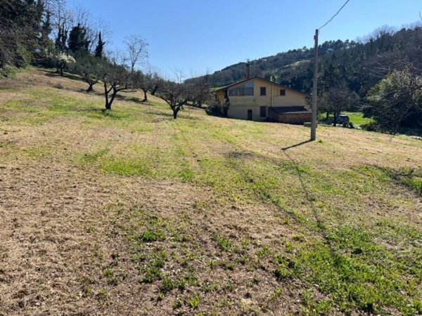 casa indipendente in vendita a Pesaro in zona San Bartolo