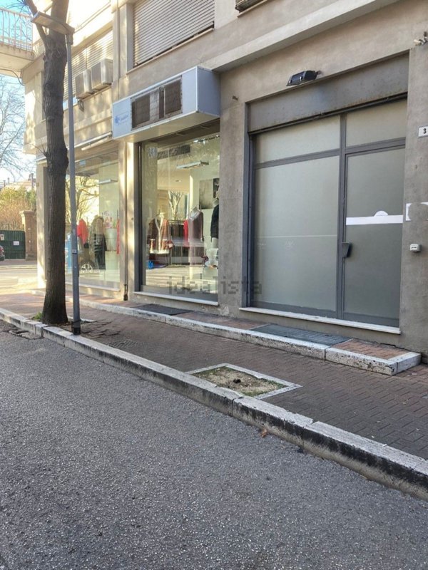 casa indipendente in vendita a Pesaro