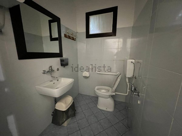 casa indipendente in vendita a Pesaro