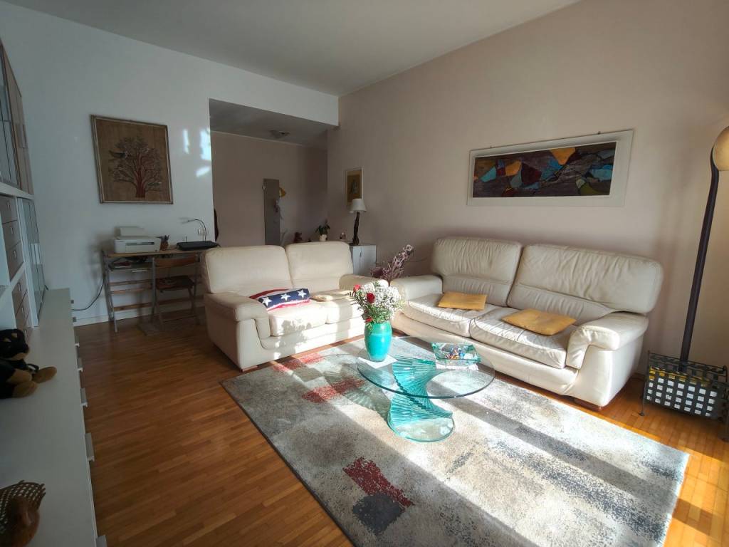 appartamento in vendita a Pesaro in zona Mare