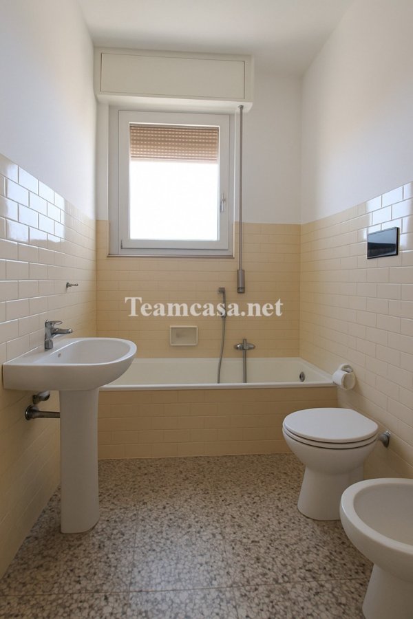 appartamento in vendita a Pesaro in zona Centro Città