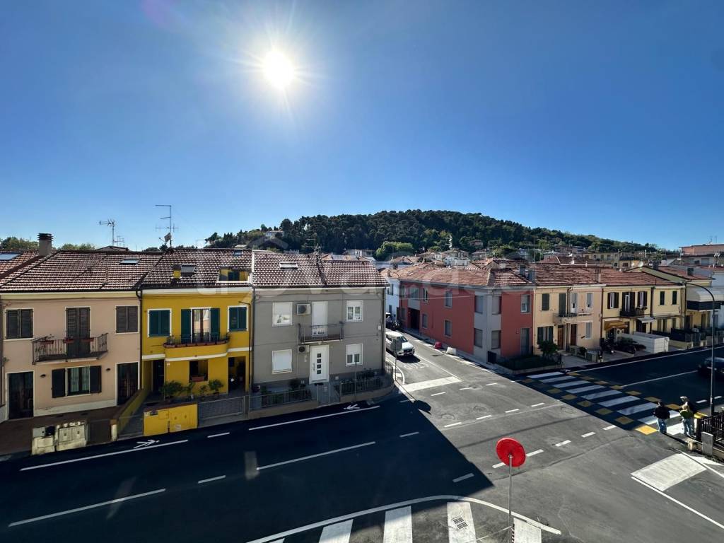 appartamento in vendita a Pesaro in zona Soria