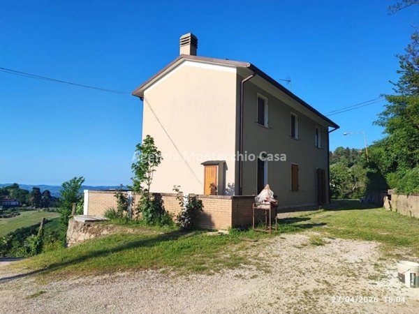 casale in vendita a Pesaro in zona Ginestreto