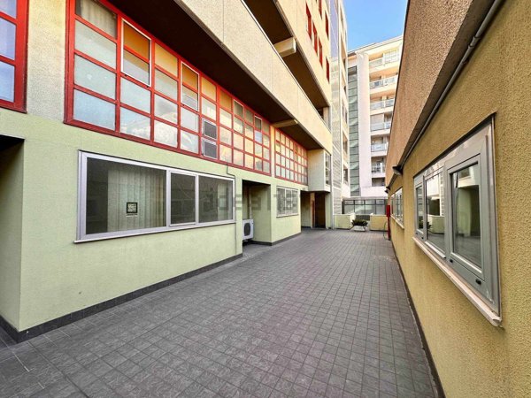 ufficio in vendita a Pesaro in zona Centro Città