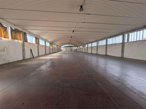negozio in vendita a Pesaro