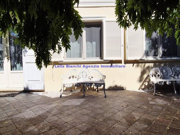 casa indipendente in vendita a Pesaro in zona Centro Città