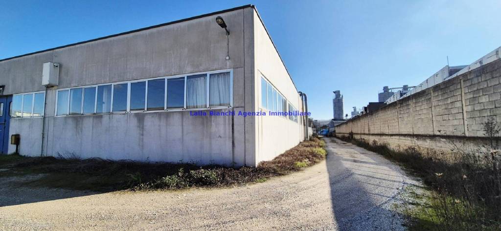 villa in vendita a Pesaro in zona Villa Ceccolini