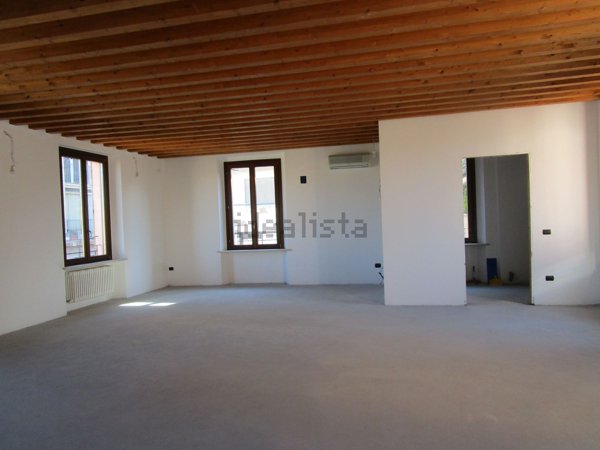 appartamento in vendita a Pesaro in zona Centro Città