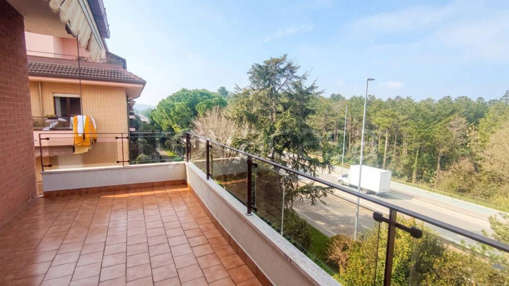 appartamento in vendita a Pesaro in zona Pantano
