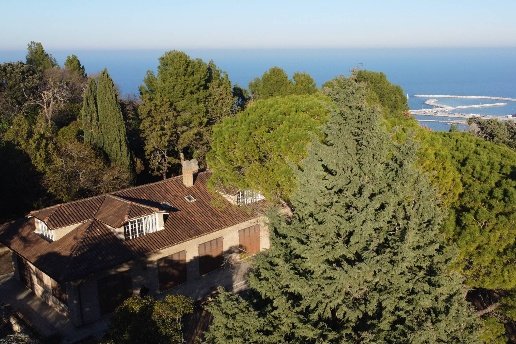casa indipendente in vendita a Pesaro in zona Mare