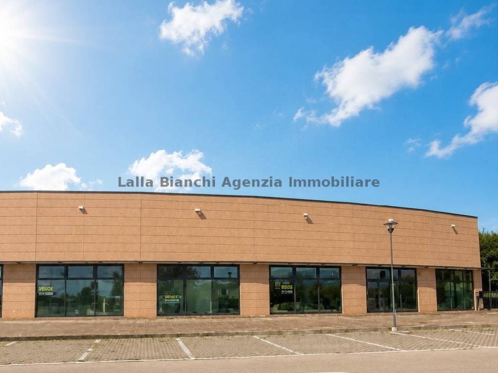 negozio in vendita a Pesaro