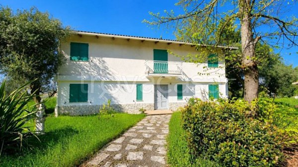 casa indipendente in vendita a Pesaro in zona Candelara