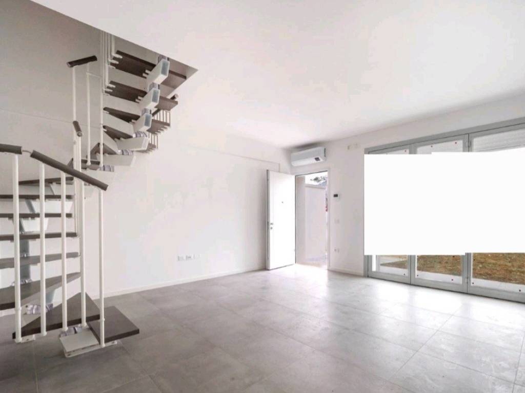 casa indipendente in vendita a Pesaro in zona Vismara