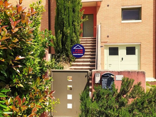 casa indipendente in vendita a Pesaro in zona Monteciccardo