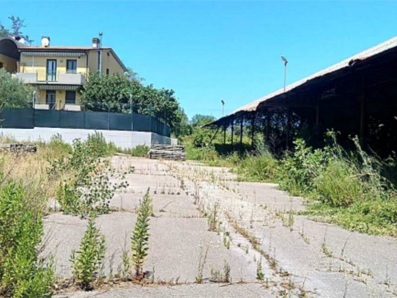 ufficio in vendita a Pesaro in zona Cattabrighe