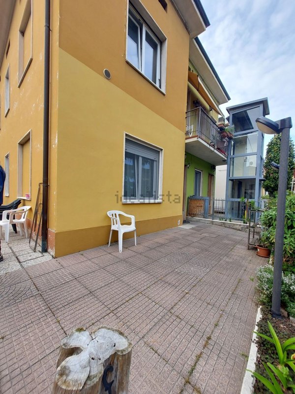 appartamento in vendita a Pesaro in zona Santa Veneranda