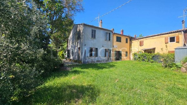 casa indipendente in vendita a Pesaro in zona Villa Fastiggi