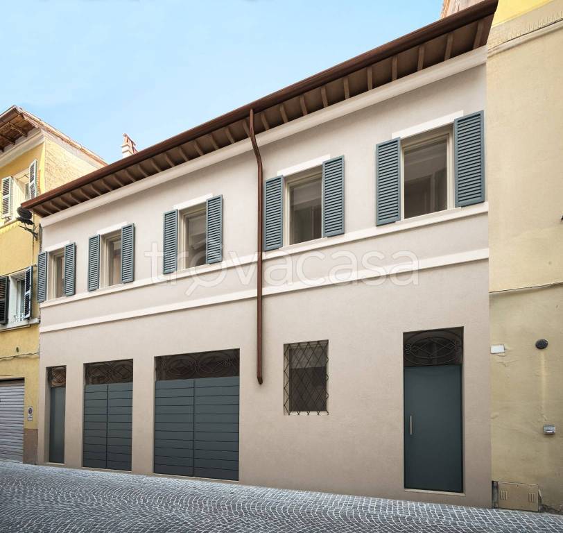 appartamento in vendita a Pesaro in zona Centro Città