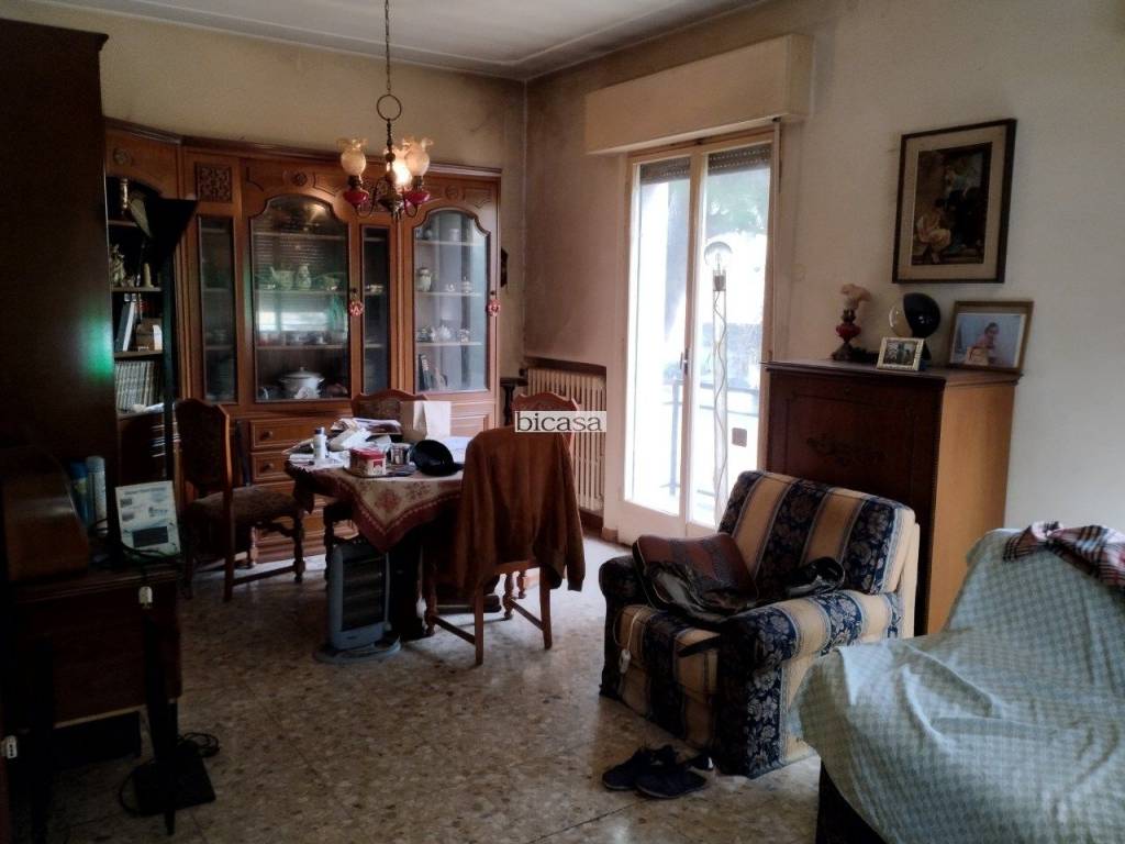 casa indipendente in vendita a Pesaro