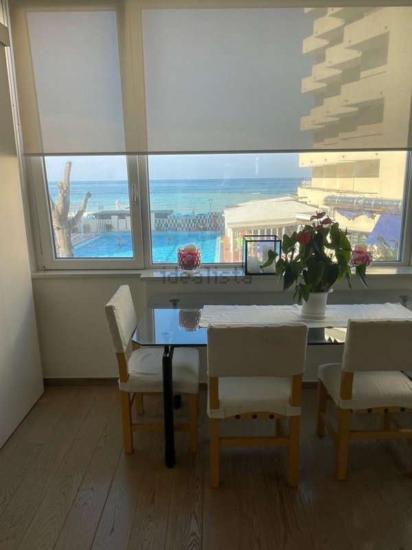 appartamento in vendita a Pesaro in zona Mare