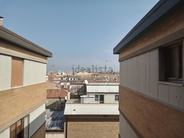appartamento in vendita a Pesaro in zona Centro Città