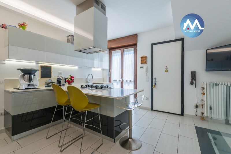 appartamento in vendita a Pesaro in zona Cattabrighe