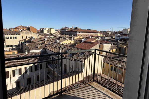 appartamento in vendita a Pesaro in zona Centro Città