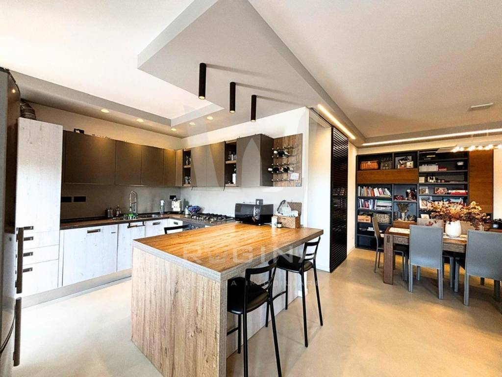 appartamento in vendita a Pesaro in zona Centro Città