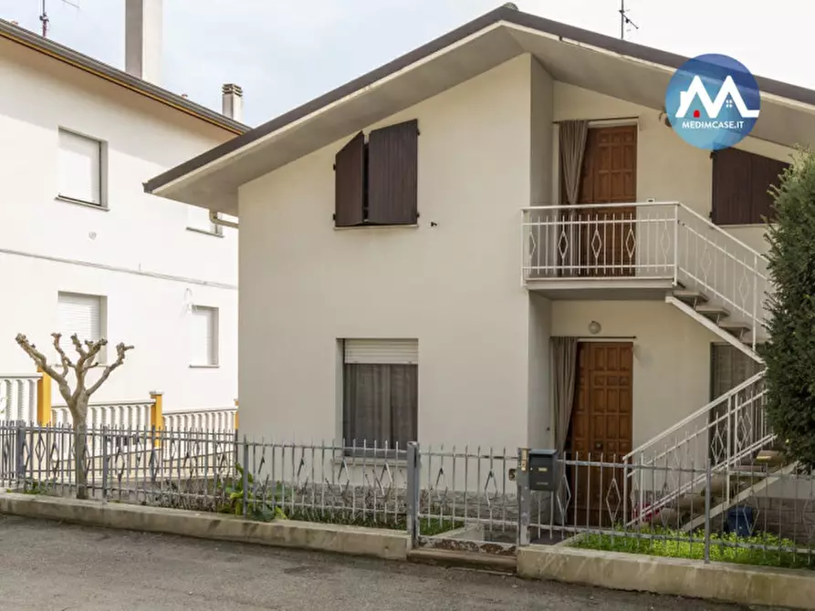 casa indipendente in vendita a Pesaro in zona Cattabrighe